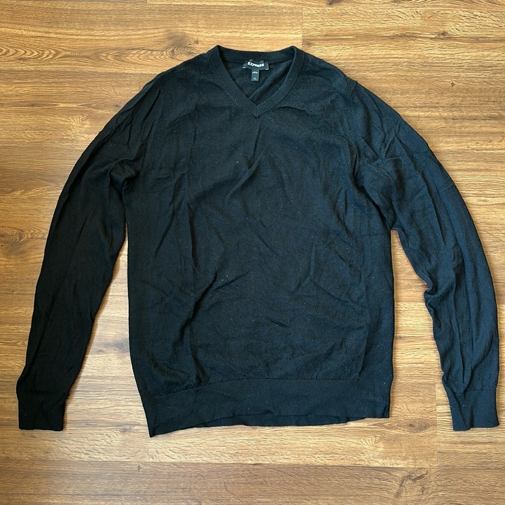 Express Men V-Neck Merino Wool Sweater - Large